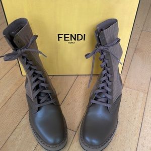 Fendi boots amazing condition